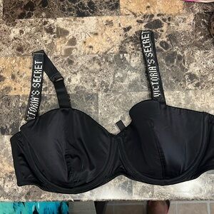 Victoria’s Secret black bling strap bra size 38C